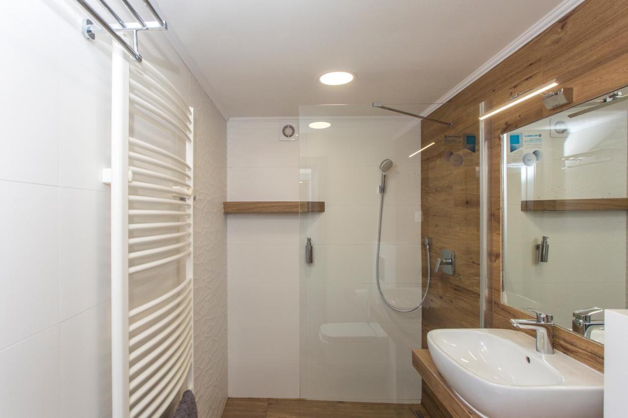 Guesthouse Yes In Bodice מראה חיצוני תמונה